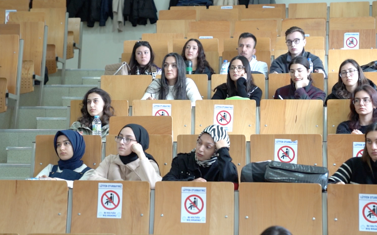 Hayaller Yaşa Takılmaz: 34 Yaş Üstü Kadınların Üniversite Hikayeleri