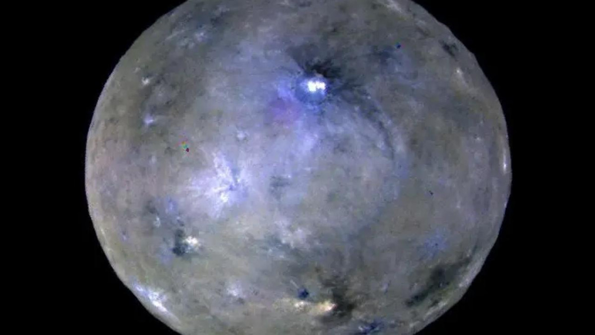 Mars ve Jüpiter arasında yer alan cüce gezegen Ceres'te yaşanabilirlik ihtimali