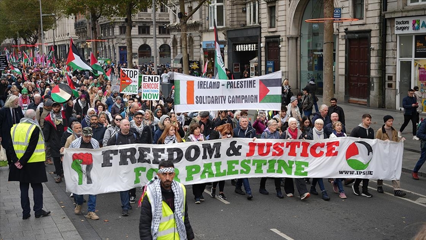 İrlanda'da Filistin'e destek yürüyüşü