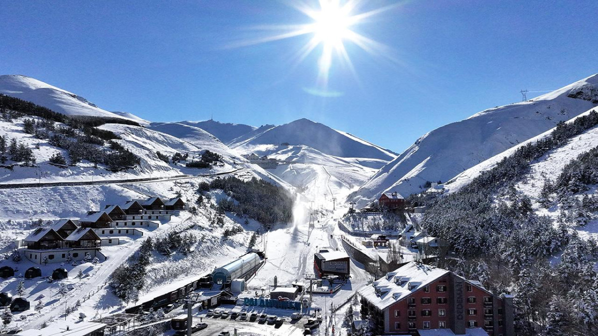 Palandöken'de kış sezonunda 500 bin turist hedefi