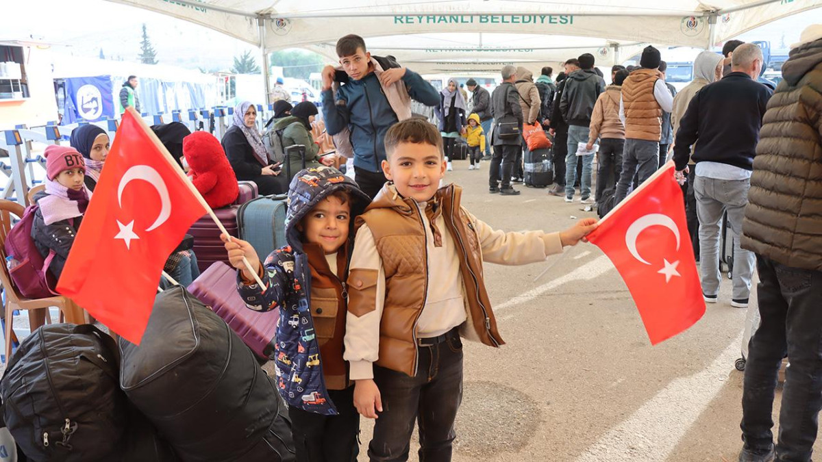 Suriyelilerin ülkelerine dönüşü sürüyor