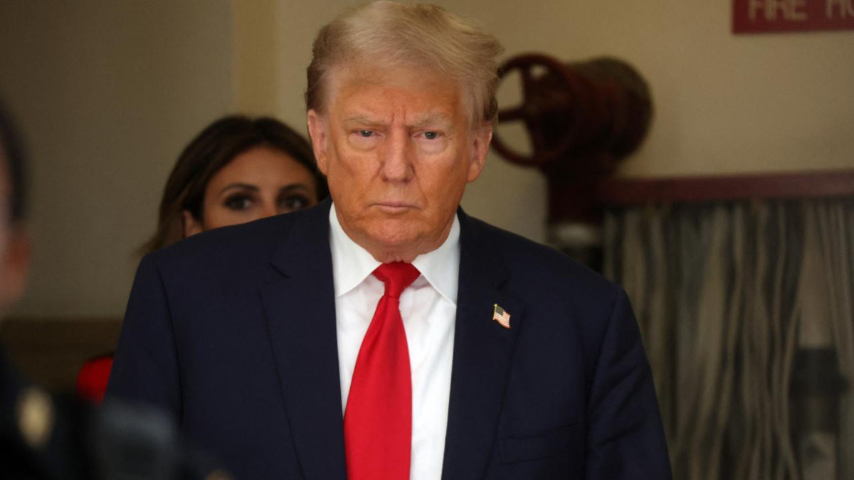 Trump, Filistin destekçisi öğrencilerin sınır dışı edilmesine kapı aralayan antisemitizm kararnamesini imzaladı