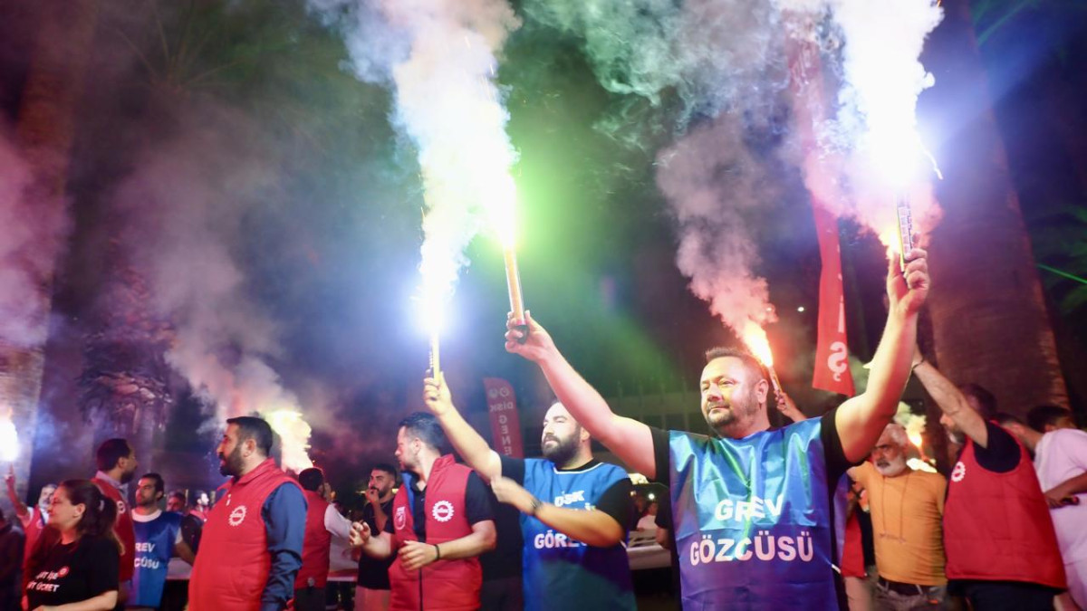 CHP'li İzmir Büyükşehir Belediyesi'nde grev