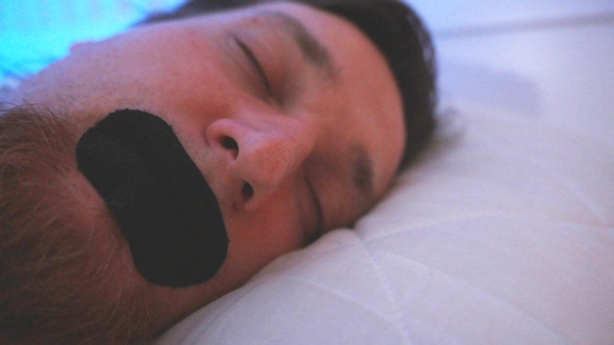 Uzmanlardan TikTokun ″ağız bandı″ trendine uyarı