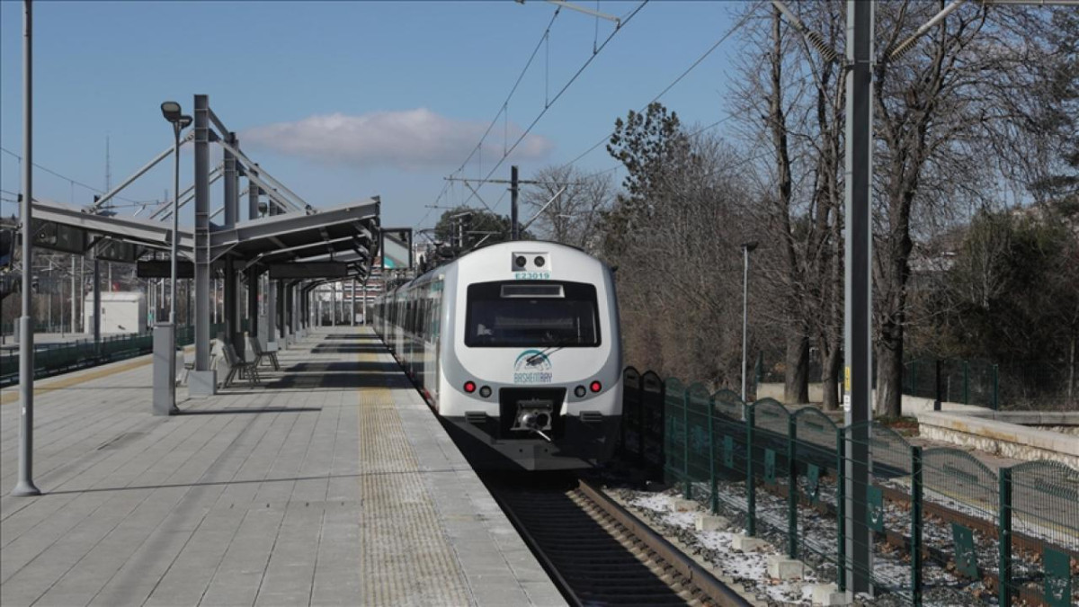 Kent içi raylı ulaşım hizmetleri bugün ücretsiz olacak