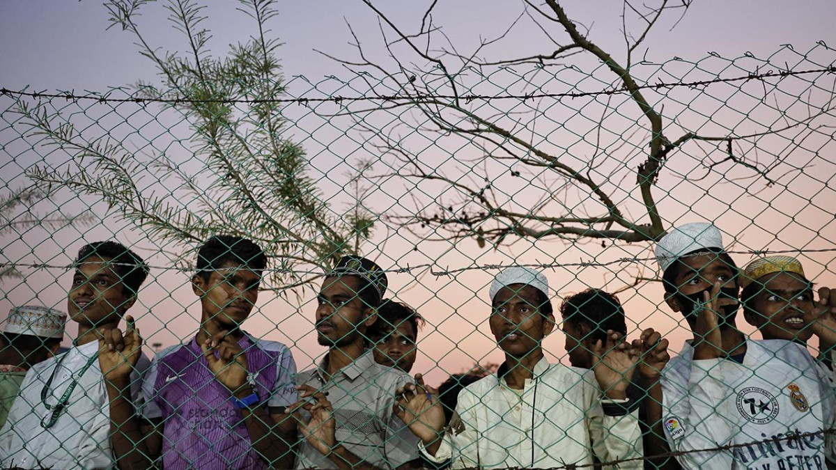 Hindistan, Rohingya mültecilerini denize attı iddiası