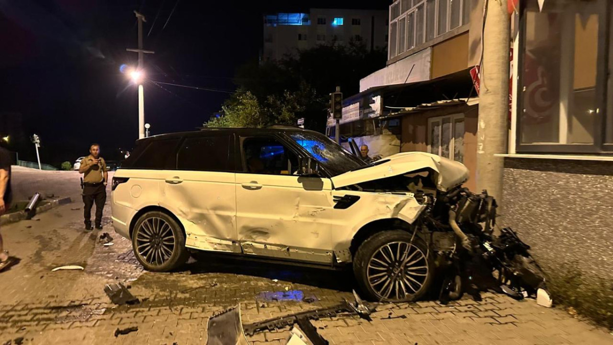 Osmaniye'de cip ile kamyonet çarpıştı: 4 yaralı