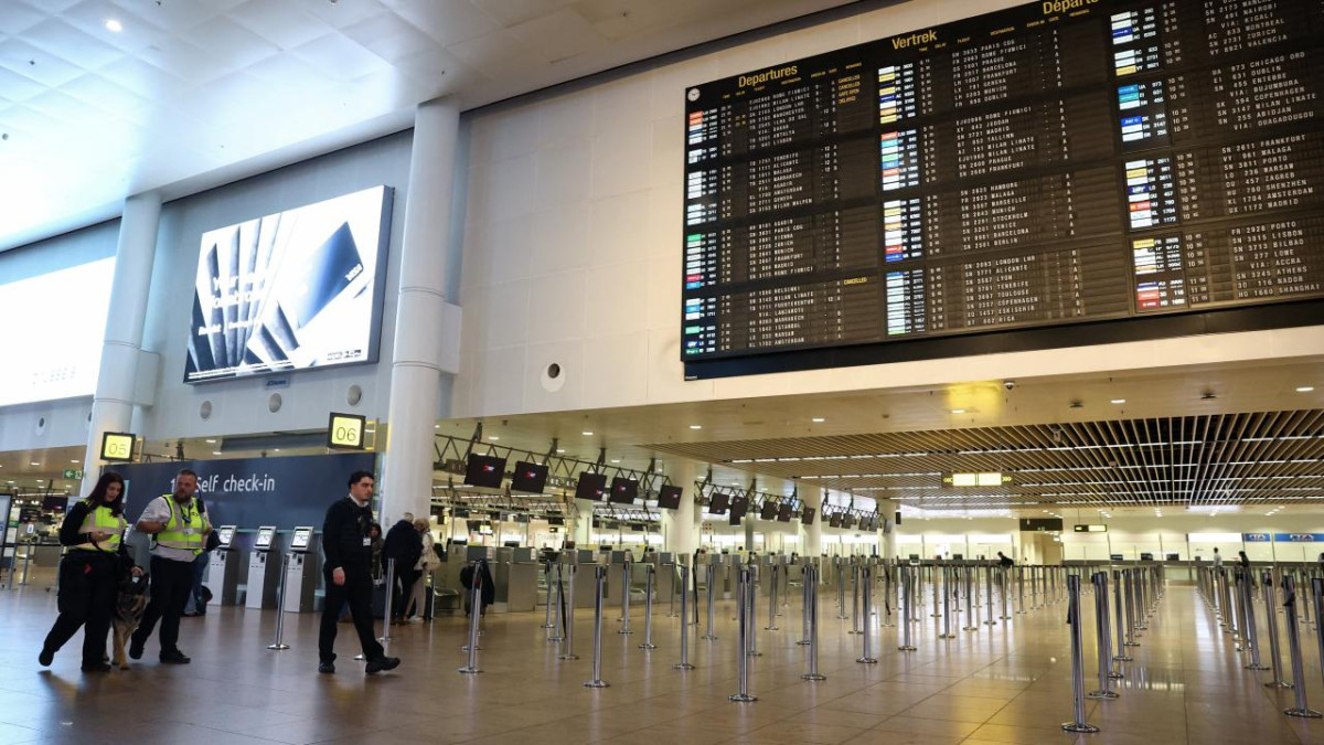 Brüksel Havalimanı çevresinde dronların tespit edilmesi nedeniyle uçuşlar geçici olarak durduruldu