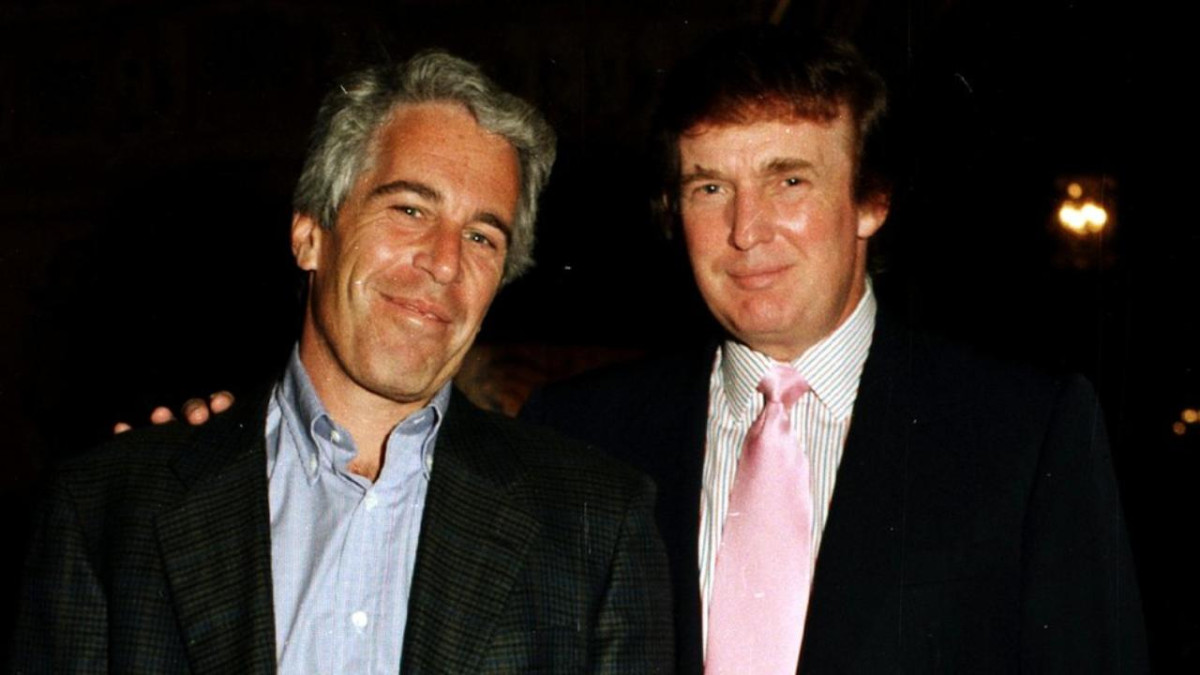Trump, Epstein dosyalarının açıklanmasını öngören tasarıyı imzaladı