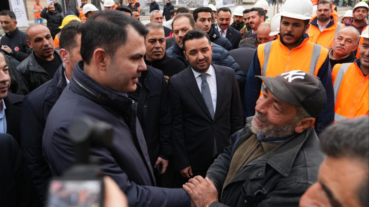 Bakan Kurum: Asrın inşasıyla Hatay'ın dört bir yanı çiçek gibi oluyor