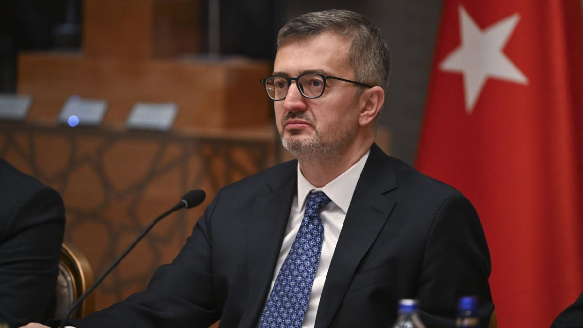 İletişim Başkanı Duran: 'Türkiye Türkiye'den büyüktür' mottosu çerçevesinde çalışıyoruz