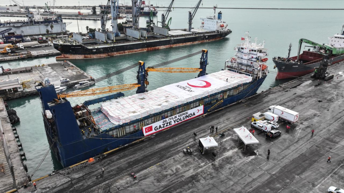 Kızılay'ın 20. İyilik Gemisi Gazze'ye uğurlandı