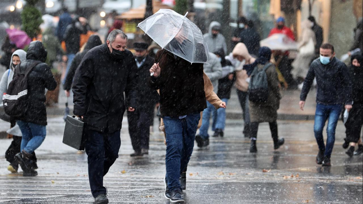 Meteoroloji'den fırtına ve kuvvetli yağış uyarısı