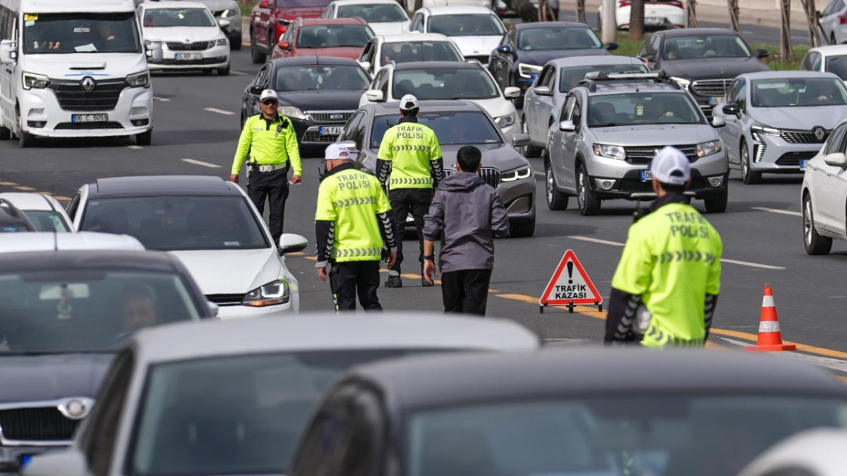 İstanbul'da huzur uygulaması: 527 gözaltı