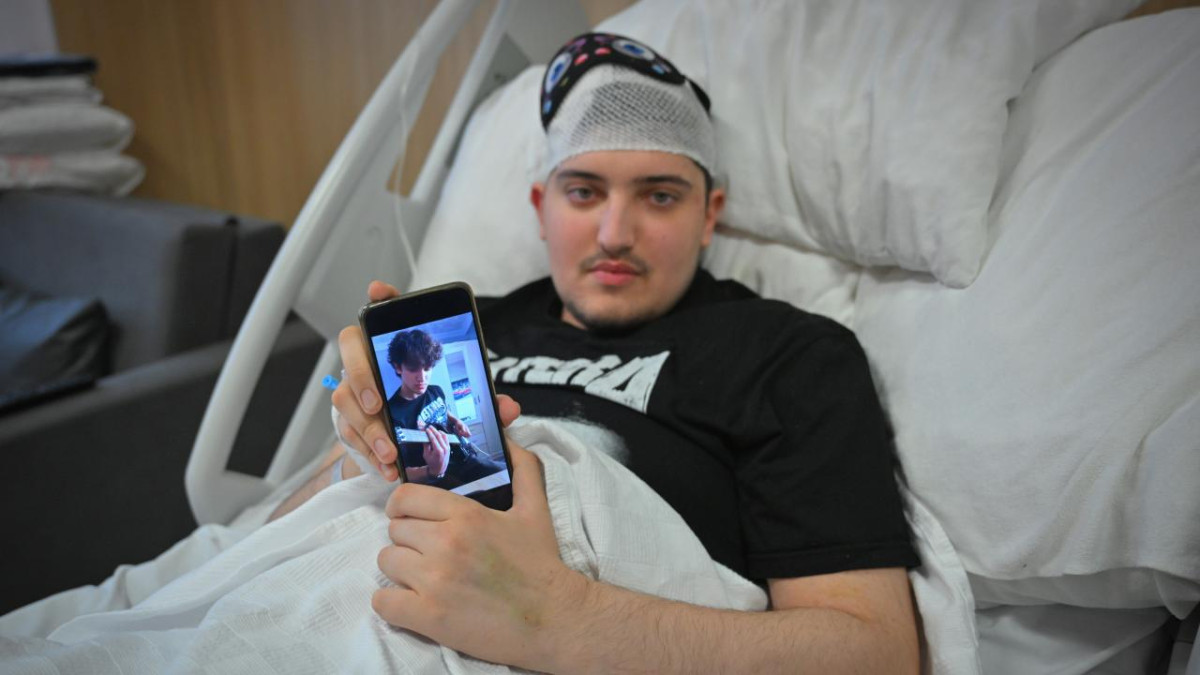 Beyin tümörü tedavisini tamamlayan Efe üniversite yolunda