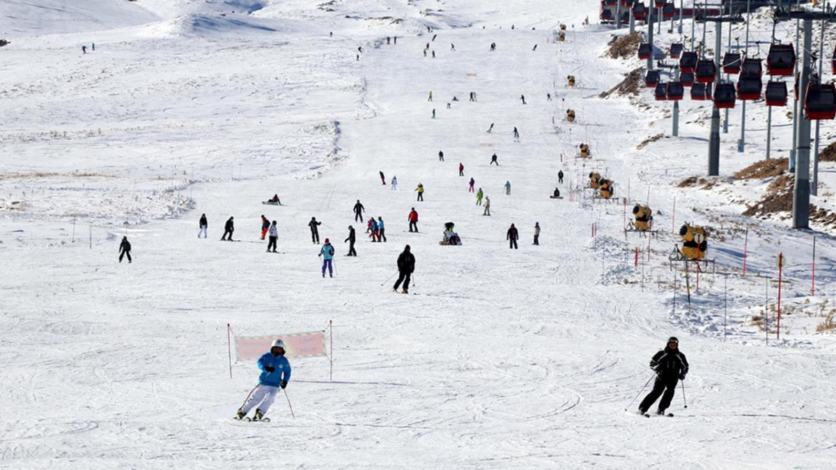 Erciyes Kayak Merkezi, bu sezon 3 milyon 300 bin ziyaretçiyi ağırladı