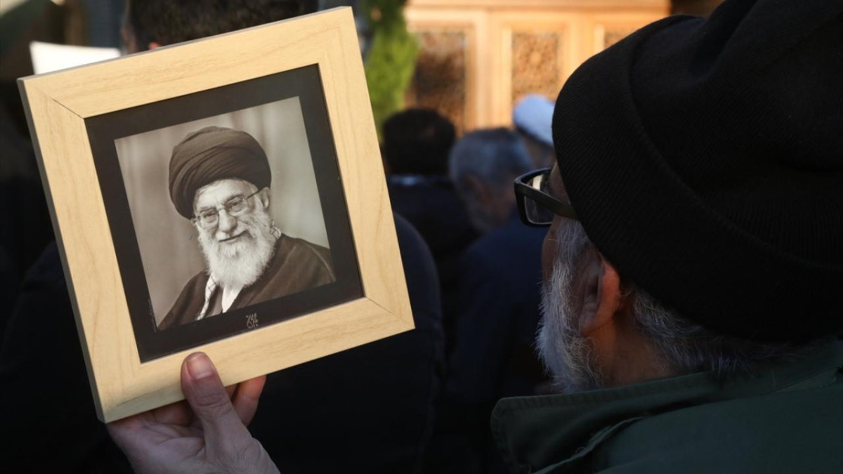 İran'ın eski lideri Ali Hamaney için ilk cenaze töreni 45 Temmuzda Tahranda düzenlenecek