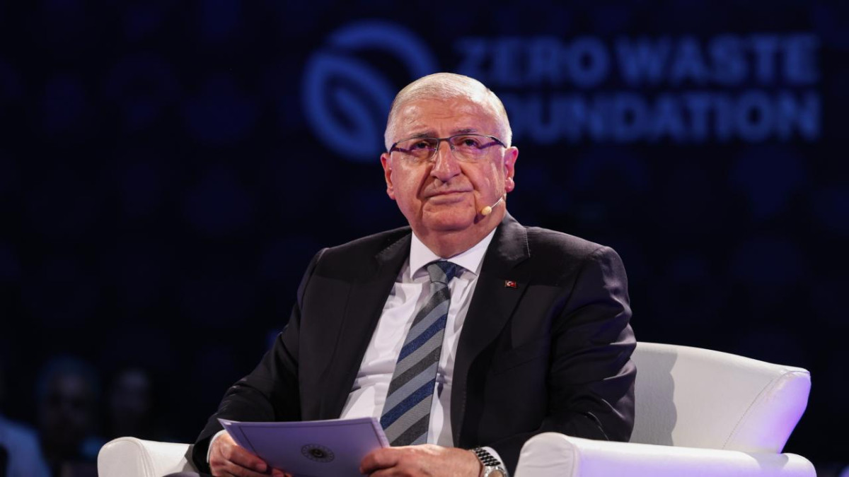 Bakan Güler, NATO Savunma Bakanları Toplantısı kapsamındaki oturuma katıldı