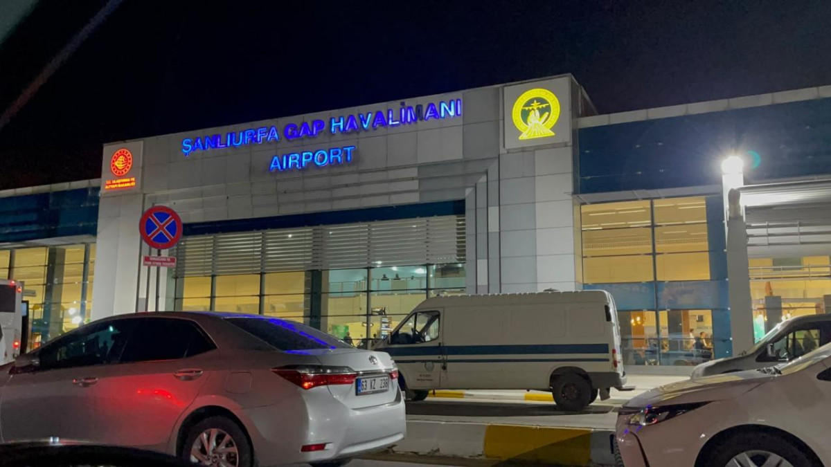 Şanlıurfa'da uçakta bomba ihbarı: 136 yolcu ve 7 mürettebat tahliye edildi
