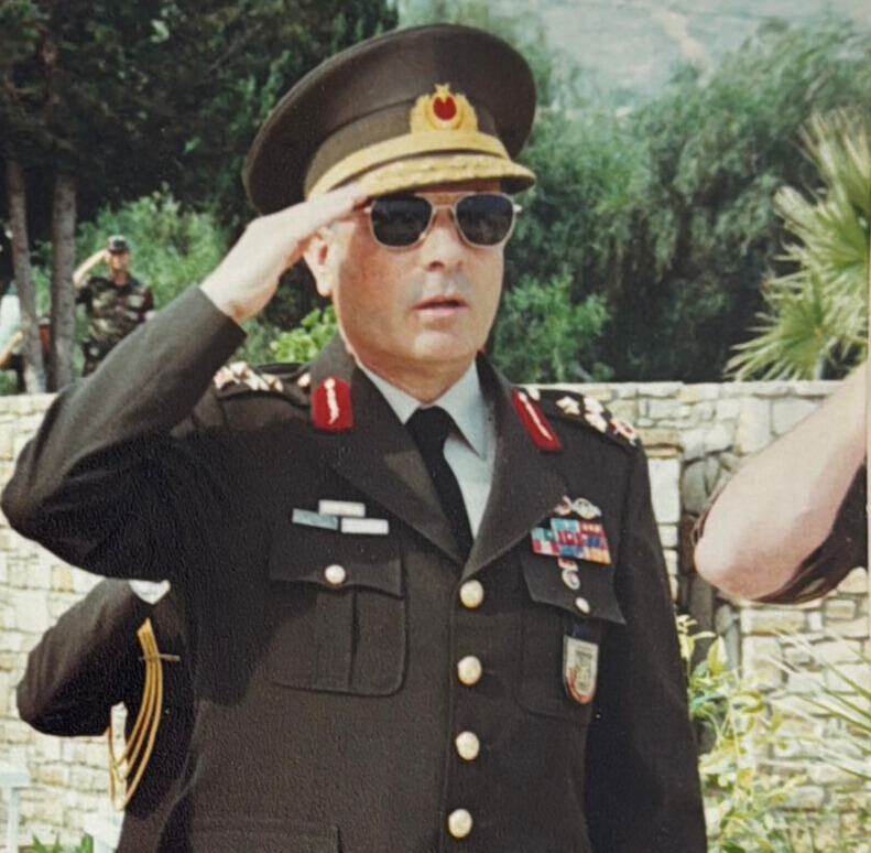 ATATÜRK’ÜN ASKERLERİYİZ ZABİT VE KUMANDAN İLE HASBİHAL!